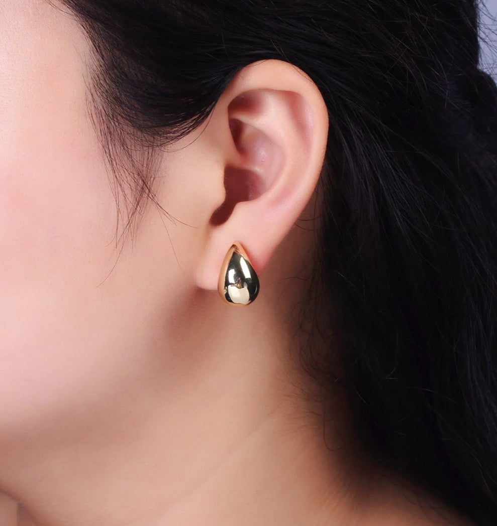 Mini Teardrop Studs